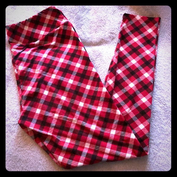LuLaRoe Pants - Buttery soft plaid Lularoe leggings! Plaid TC